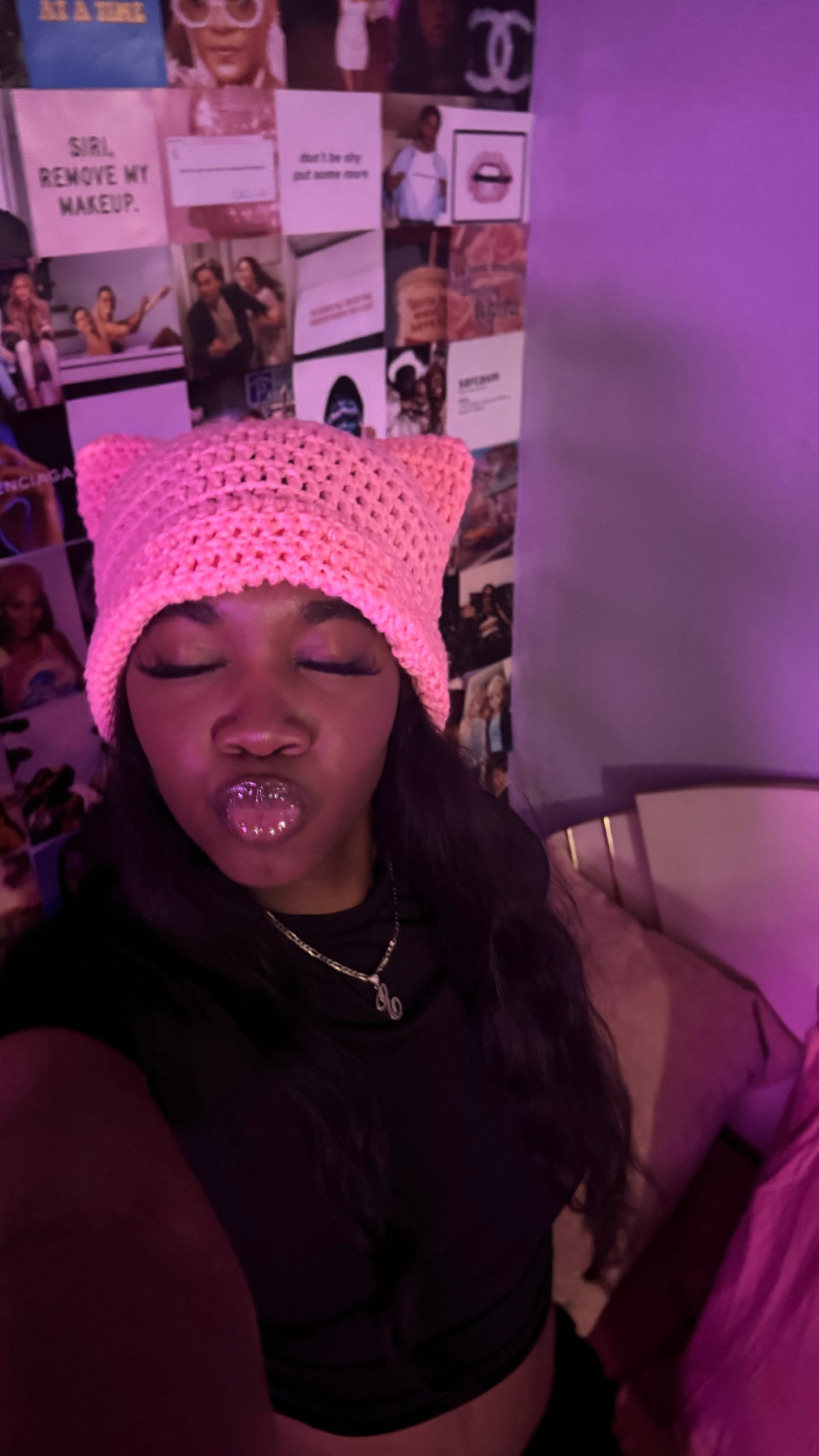 Pink Friday ( hat )