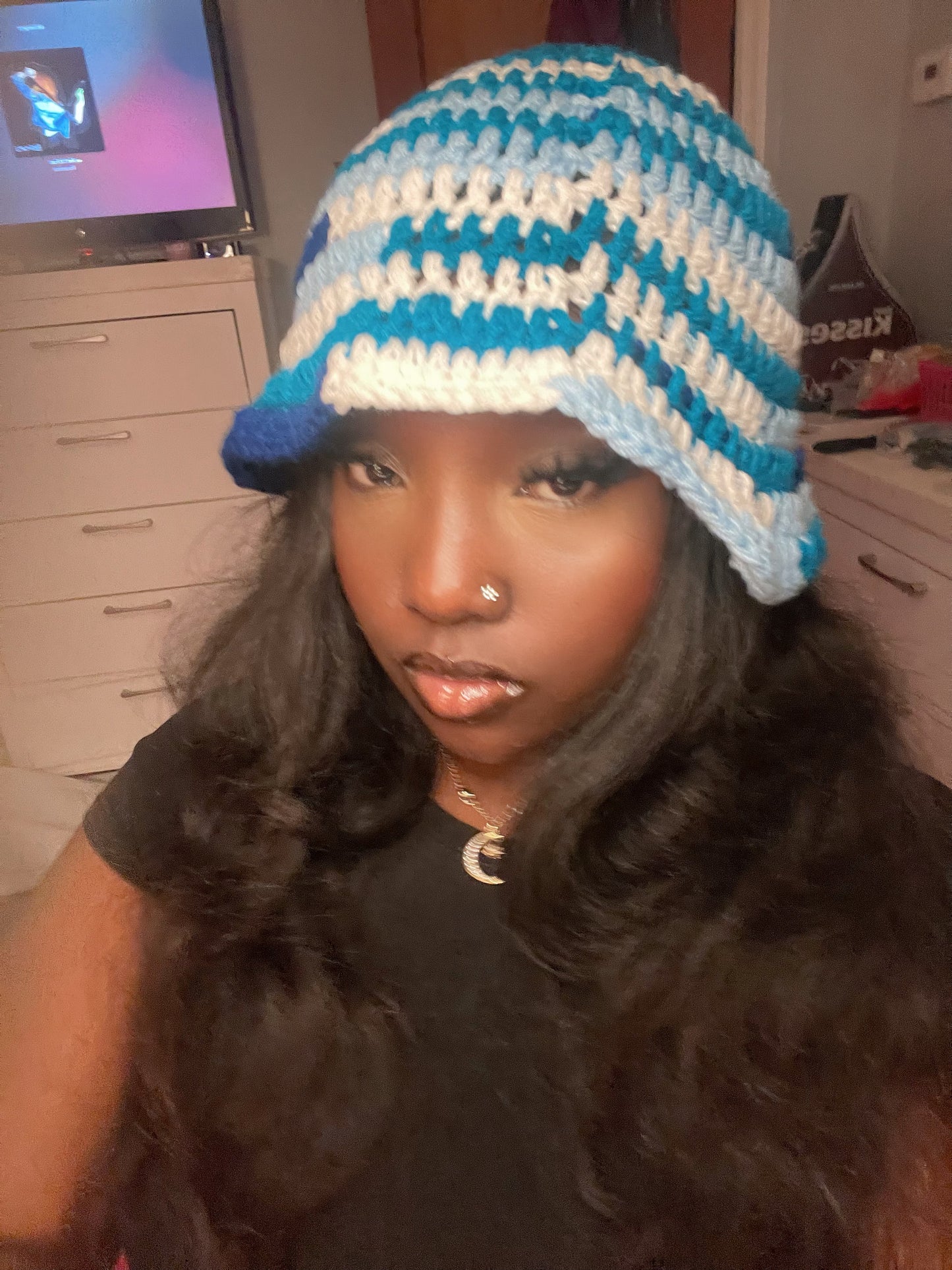 Blue hour ( hat )