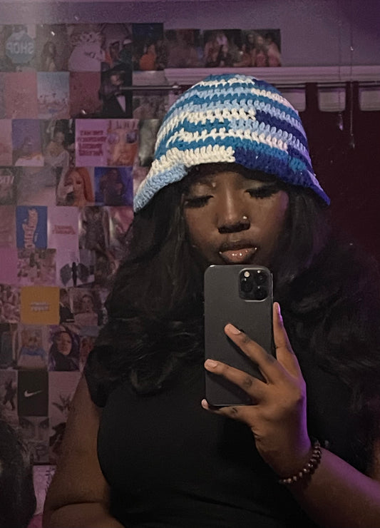 Blue hour ( hat )